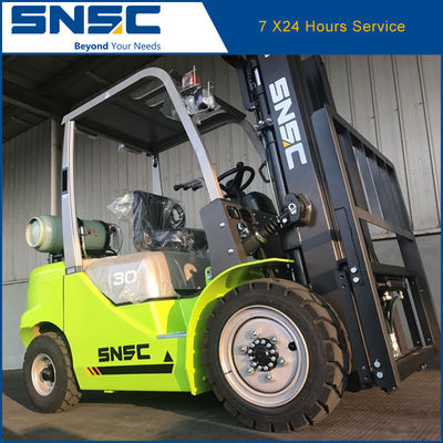 3000 کیلوگرم موتور نیسان دیزل فورتکلفت SNSC Lpg Gas Diesel Lift Truck