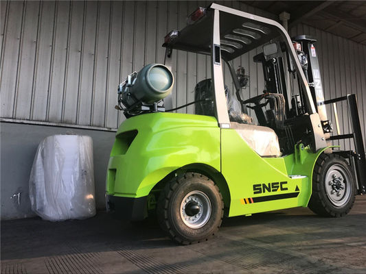 3000 کیلوگرم موتور نیسان دیزل فورتکلفت SNSC Lpg Gas Diesel Lift Truck
