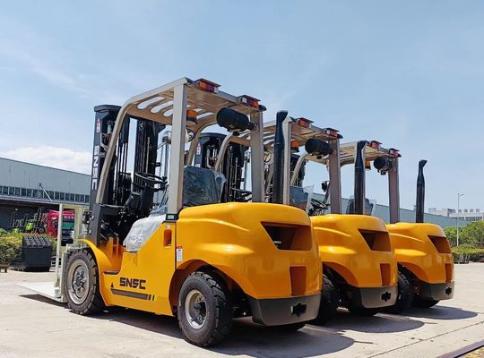 6600LBS 7700LBS تولید کنندگان فولکلفت های دیزل 3500kg فولکلفت های دیزل