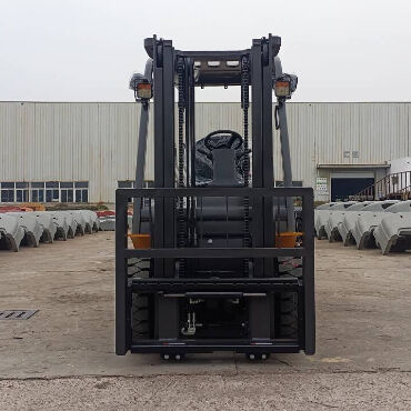7T Load Capacity Heavy Duty Diesel Forklift With Long-Life Engine and Reinforced Mast